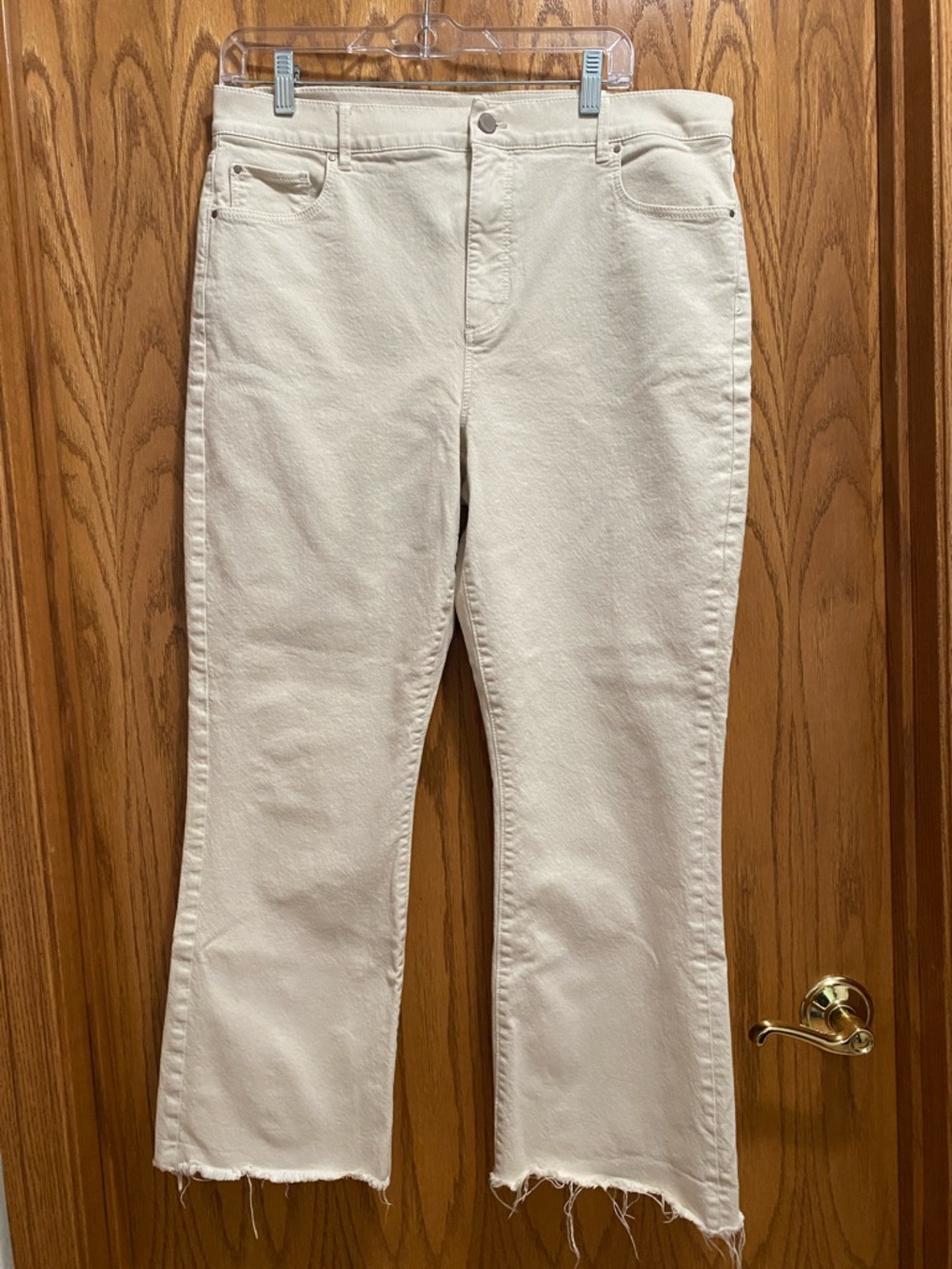 Ann Taylor “The Kick Crop” jeans size 14